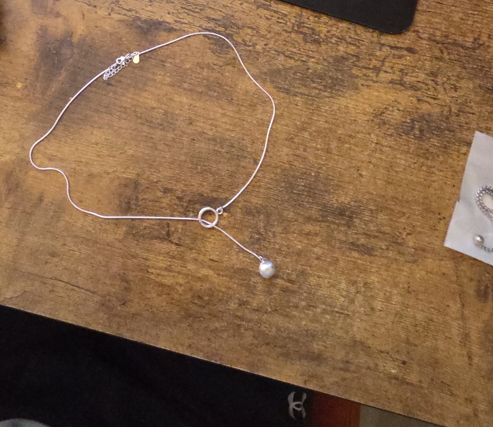 Elegant Silver Necklace with Pearl Pendant